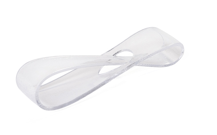 A transparent 3D-printed loop made of VersaClear using stereolithography.
